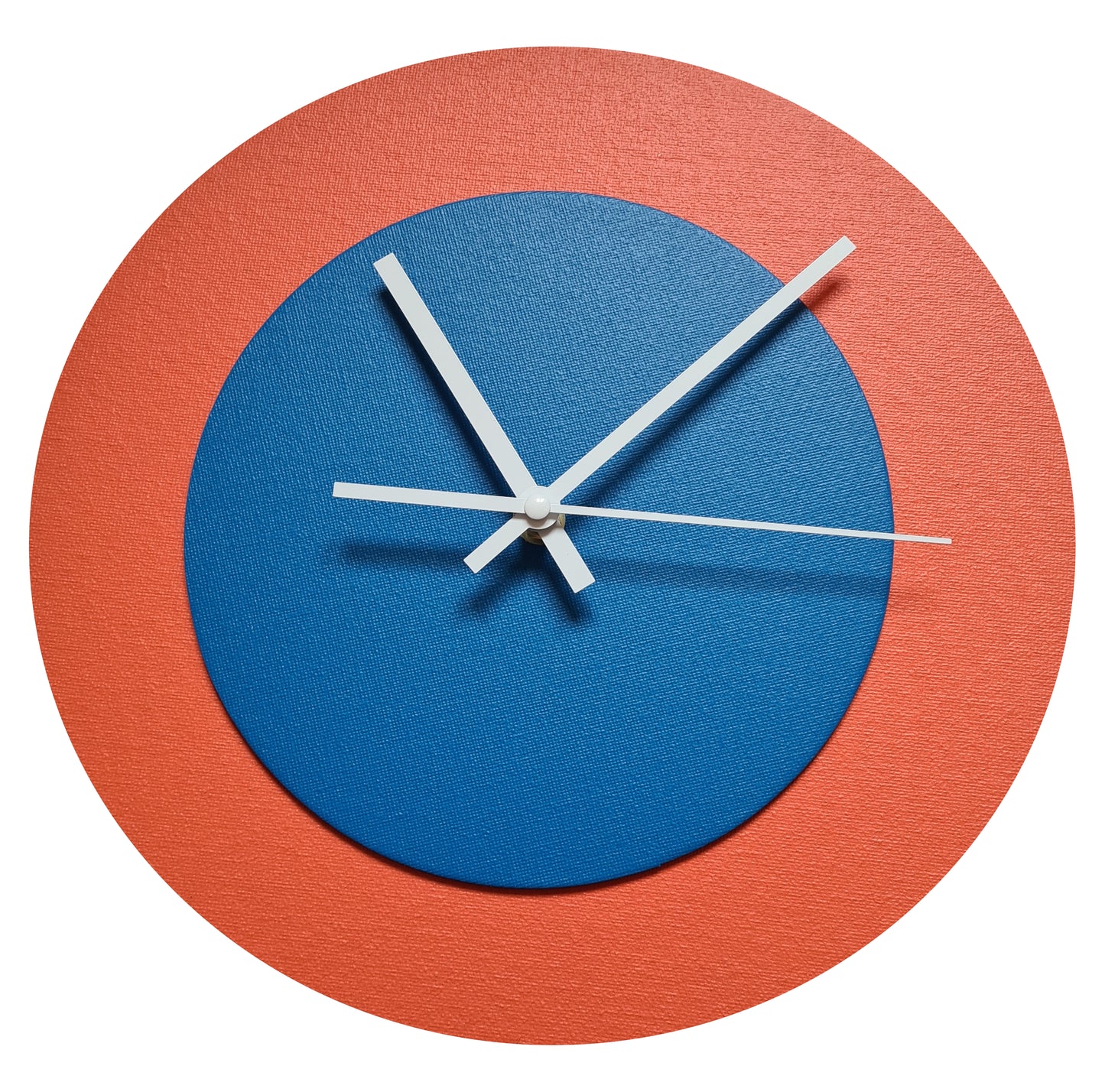 Pop Art Wanduhr Orange  Mittelblau mit weißen Zeigern 30 cm rund
