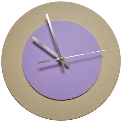 Pop Art Wanduhr Creme Fliederfarben mit silbernen Zeigern 30 cm rund