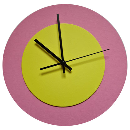 Pop Art Wanduhr Rosa  Hellgelb mit schwarzen Zeigern 30 cm rund
