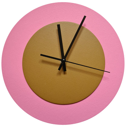 Pop Art Wanduhr Rosa  Hellbraun mit schwarzen Zeigern 30 cm rund

