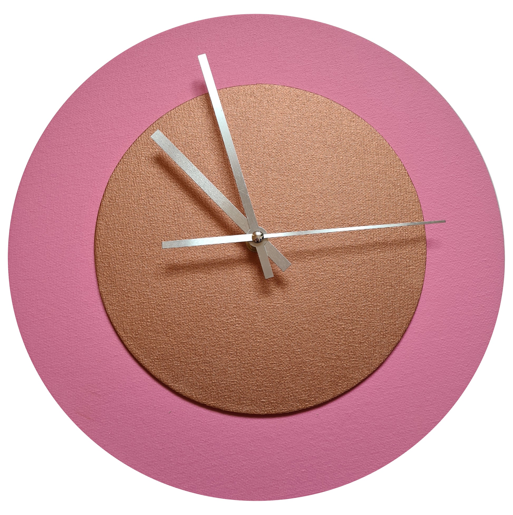 Pop Art Wanduhr Rosa  Bronzefarben mit  silbernen Zeigern 30 cm rund
