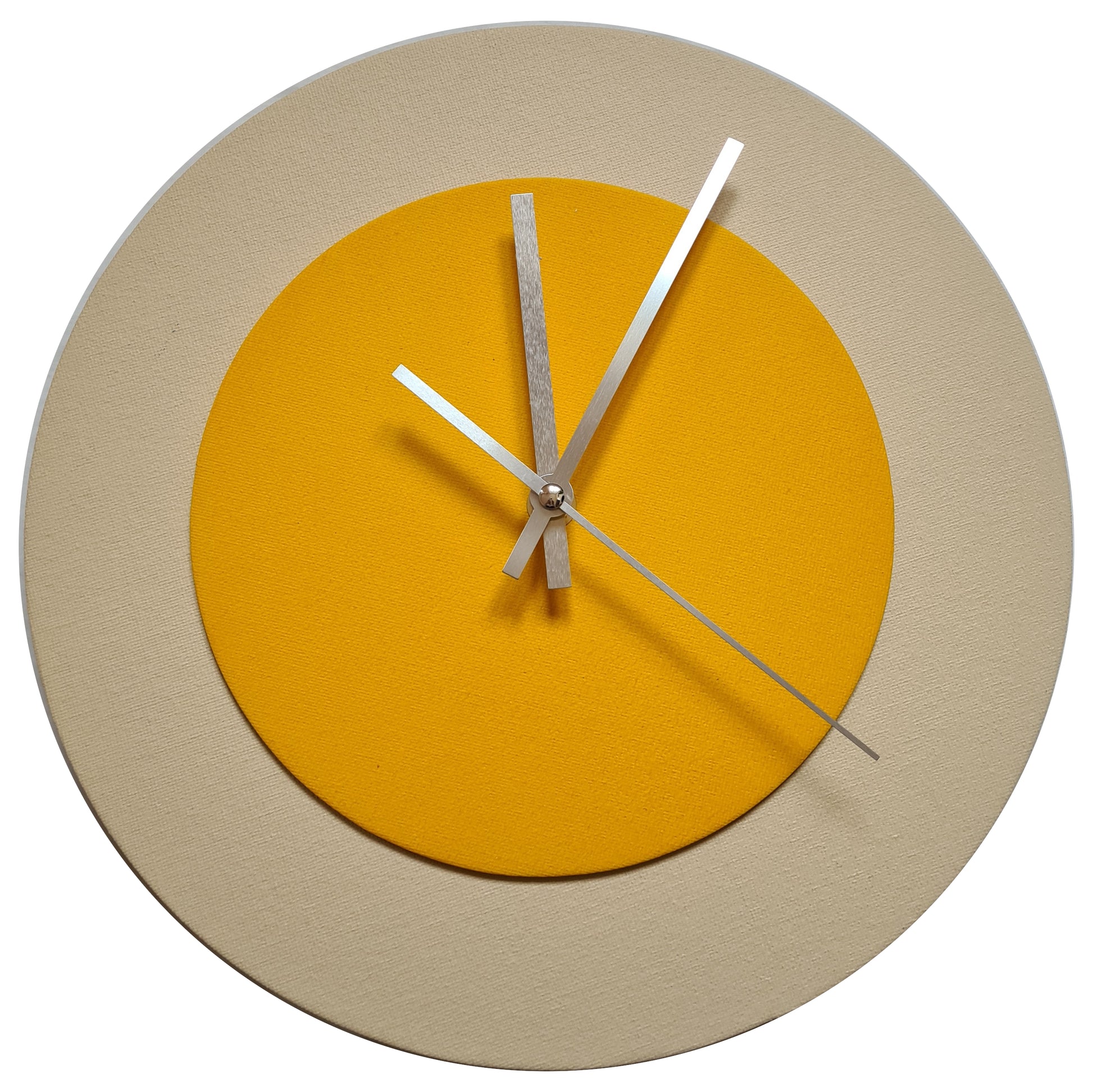 Pop Art Wanduhr Creme Sonnengelb mit silbernen Zeigern 30 cm rund