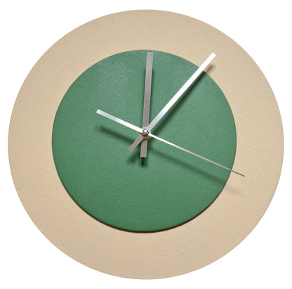 Pop Art Wanduhr Creme Laubgrün mit silbernen Zeigern 30 cm rund
