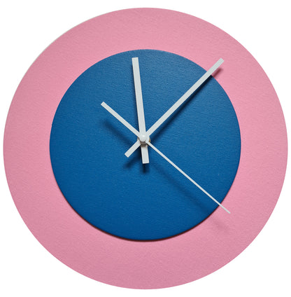 Pop Art Wanduhr Rosa  Mittelblau mit weißen Zeigern 30 cm rund
