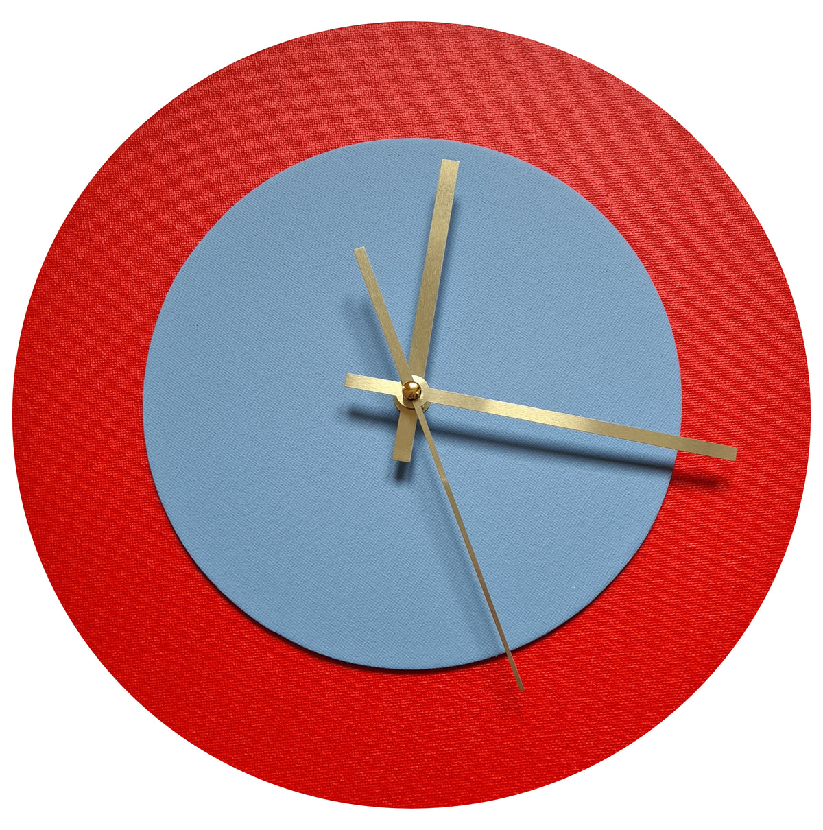 Pop Art Wanduhr Hellrot Hellblau  mit goldenen Zeigern 30 cm rund
