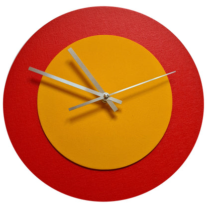 Pop Art Wanduhr Hellrot  Sonnengelb mit silbernen Zeigern 30 cm rund
