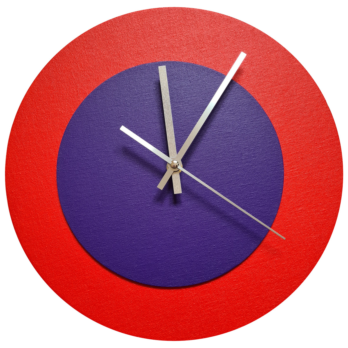 Pop Art Wanduhr Hellrot  Lilafarben mit silbernen Zeigern 30 cm rund
