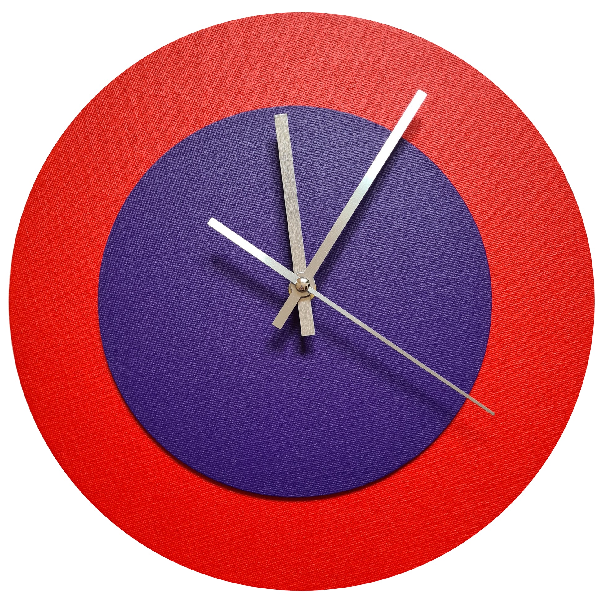 Pop Art Wanduhr Hellrot  Lilafarben mit silbernen Zeigern 30 cm rund
