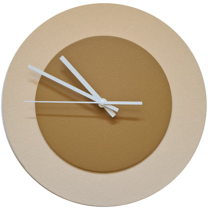 Pop Art Wanduhr Creme Hellbraun mit  weißen Zeigern 30 cm rund