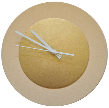 Pop Art Wanduhr Creme Goldfarben mit  weißen Zeigern 30 cm rund