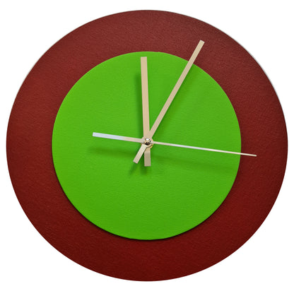 Pop Art Wanduhr Dunkelrot  Hellgrün mit silbernen Zeigern 30 cm rund
