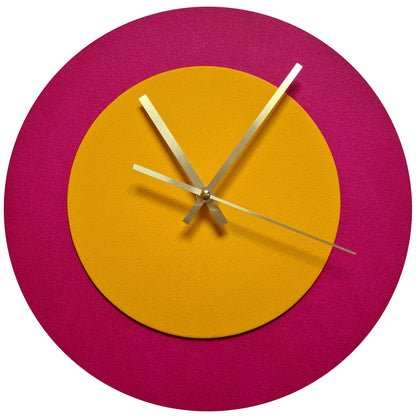 Pop Art Wanduhr Magenta  Sonnengelb mit goldenen Zeigern 30 cm rund
