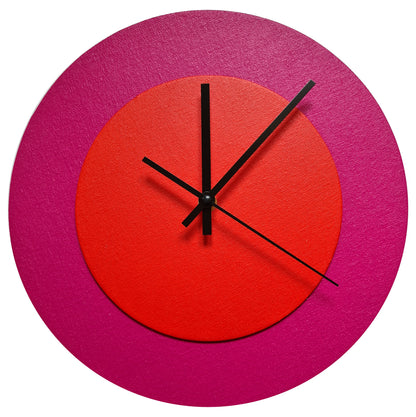 Pop Art Wanduhr Magenta Orangefarben mit schwarzen Zeigern 30 cm rund
