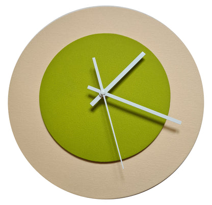 Pop Art Wanduhr Creme Olivgrün mit  weißen Zeigern 30 cm rund