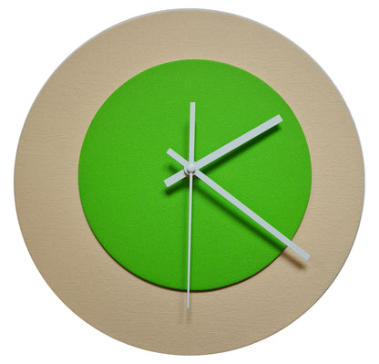 Pop Art Wanduhr Creme Hellgrün mit  weißen Zeigern 30 cm rund