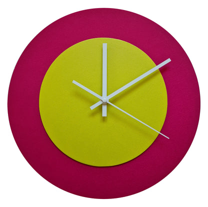 Pop Art Wanduhr Magenta  Farngrün mit weißen Zeigern 30 cm rund
