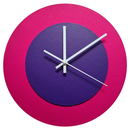 Pop Art Wanduhr Magenta  Lilafarben mit weißen Zeigern 30 cm rund
