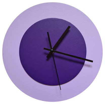 Pop Art Wanduhr Flieder  Lilafarben mit schwarzen Zeigern 30 cm rund
