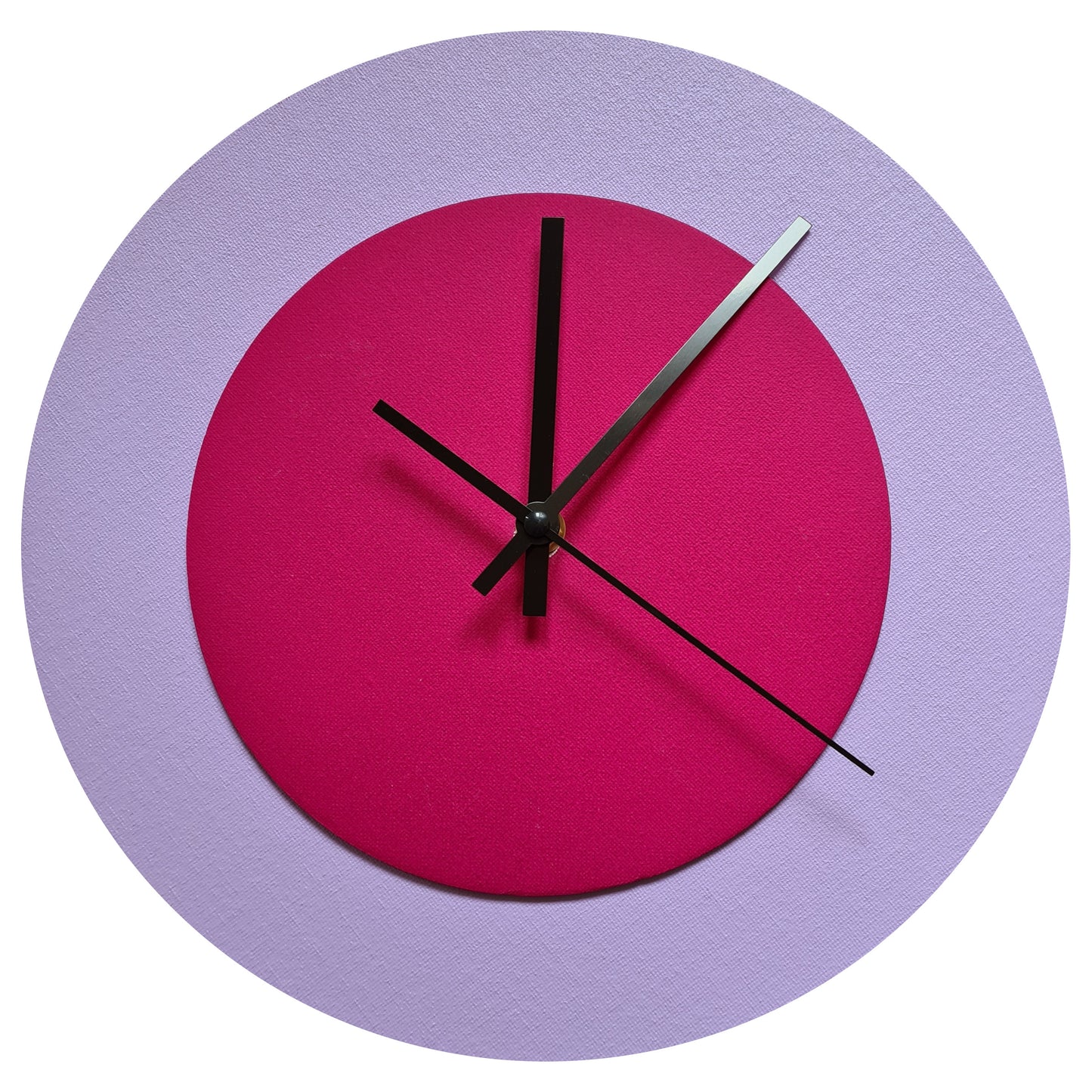 Pop Art Wanduhr Flieder  Magentafarben mit schwarzen Zeigern 30 cm rund
