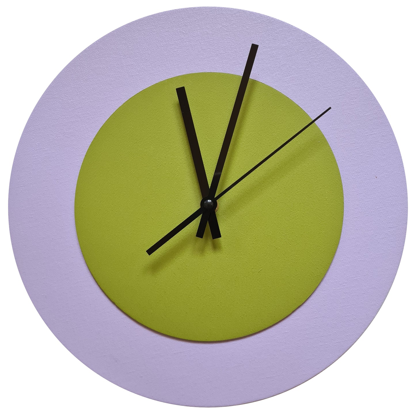 Pop Art Wanduhr Flieder  Olivgrün mit schwarzen Zeigern 30 cm rund
