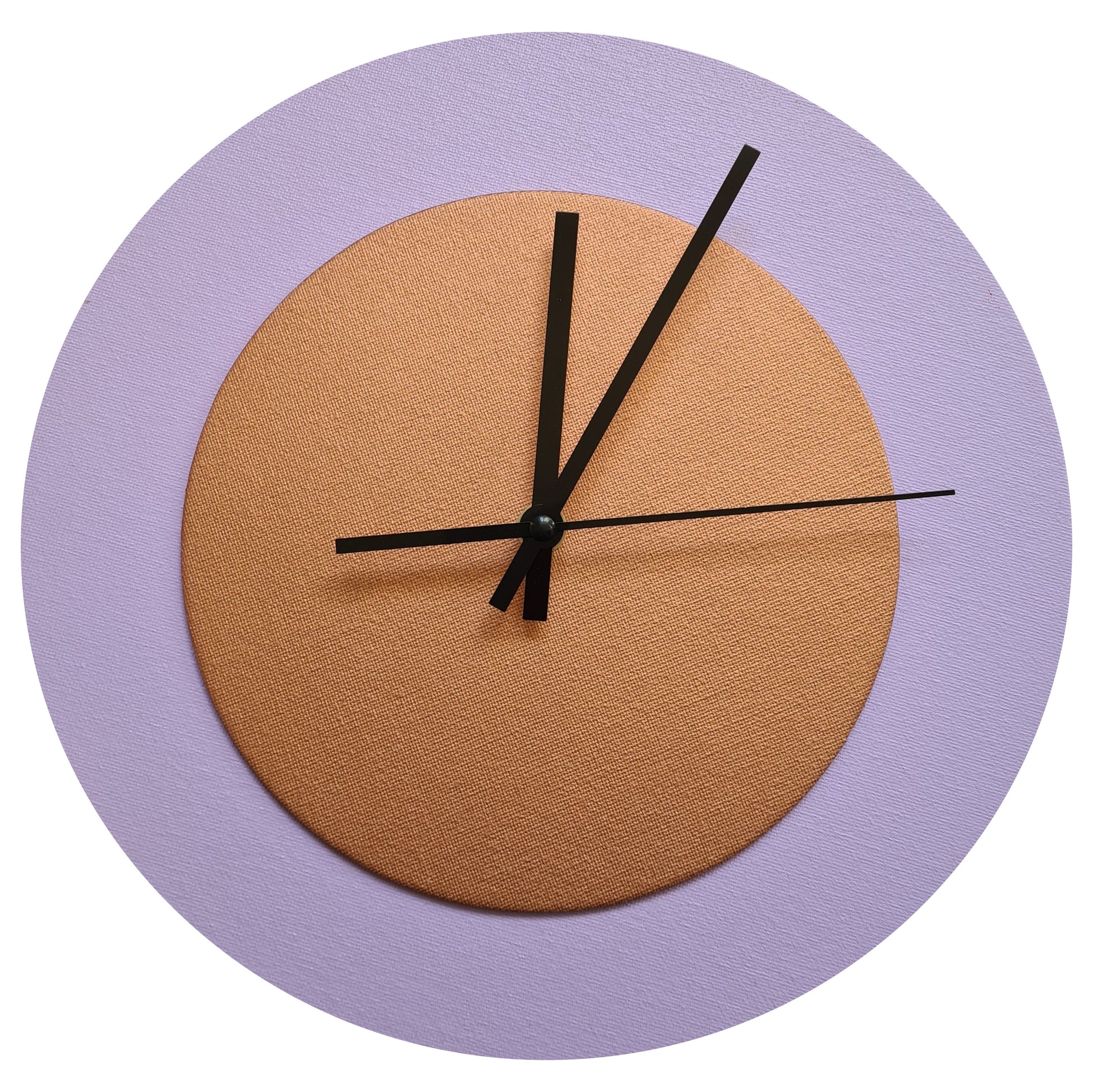 Pop Art Wanduhr Flieder  Bronzefarben mit  schwarzen Zeigern 30 cm rund
