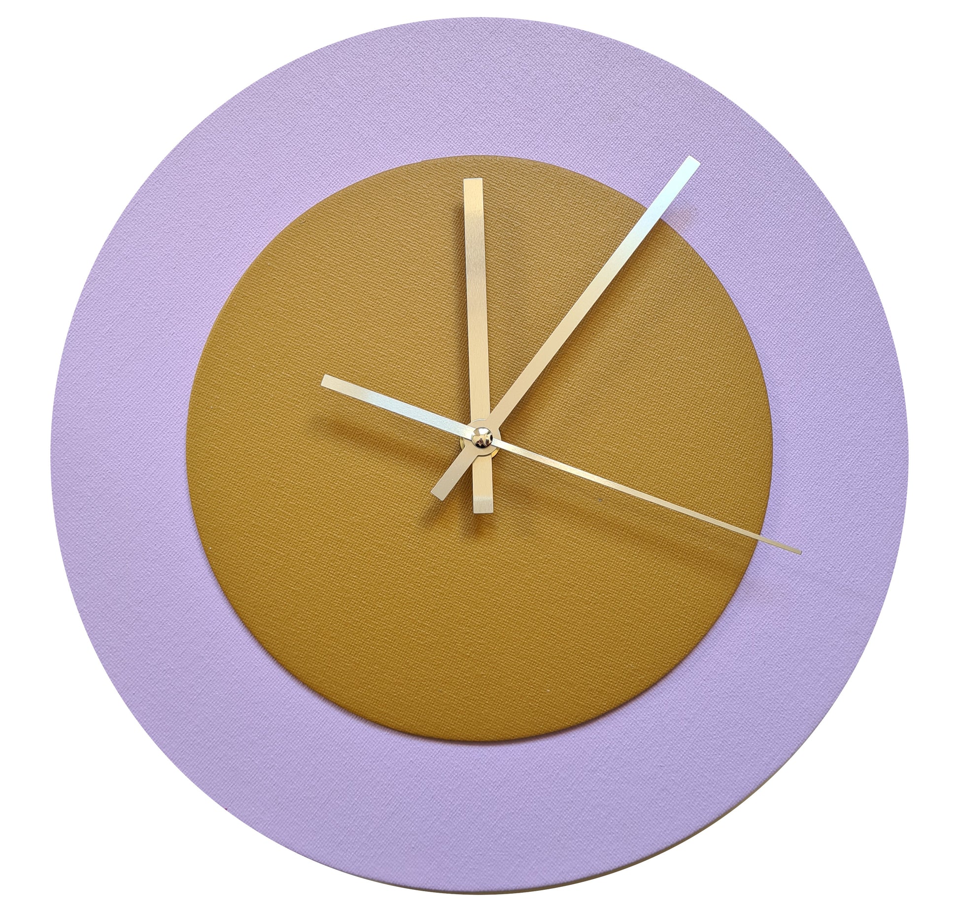Pop Art Wanduhr Flieder  Hellbraun mit silbernen Zeigern 30 cm rund

