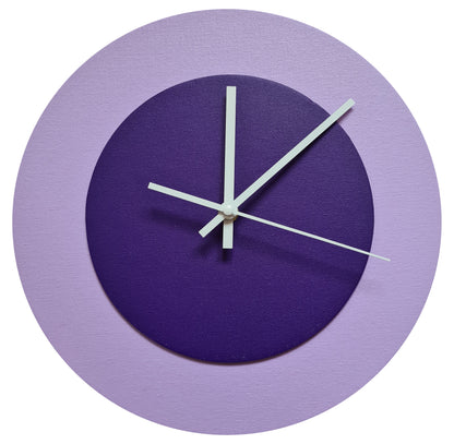 Pop Art Wanduhr Flieder  Lilafarben mit weißen Zeigern 30 cm rund
