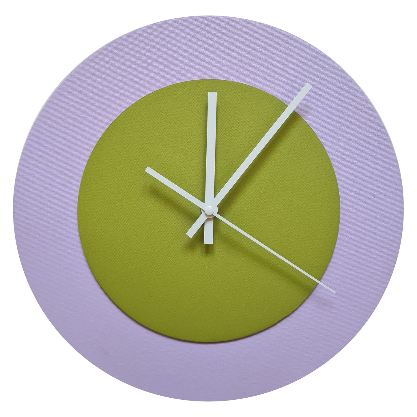 Pop Art Wanduhr Flieder  Olivgrün mit weißen Zeigern 30 cm rund
