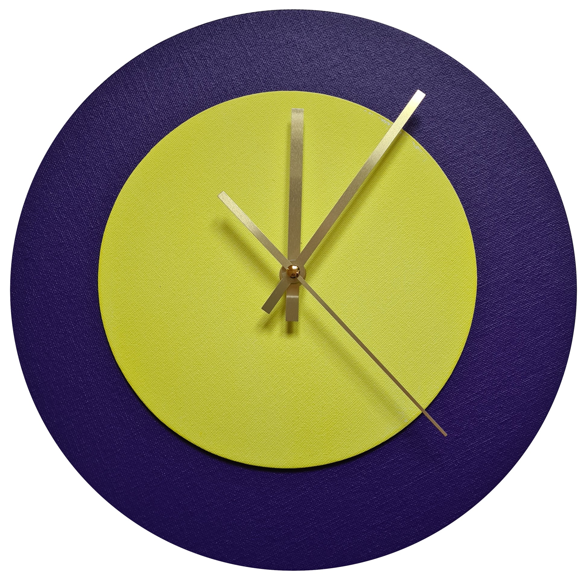 Pop Art Wanduhr Lila  Hellgelb mit goldenen Zeigern 30 cm rund
