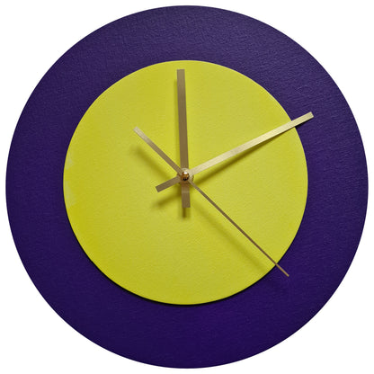 Pop Art Wanduhr Lila  Farngrün mit goldenen Zeigern 30 cm rund
