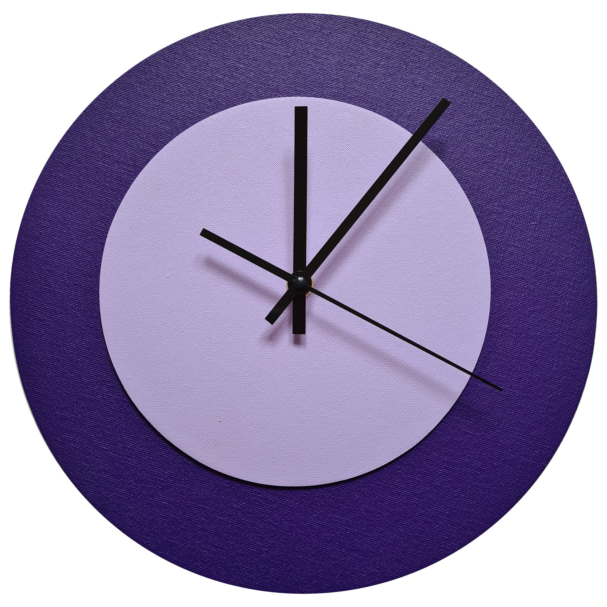 Pop Art Wanduhr Lila  Fliederfarben mit schwarzen Zeigern 30 cm rund
