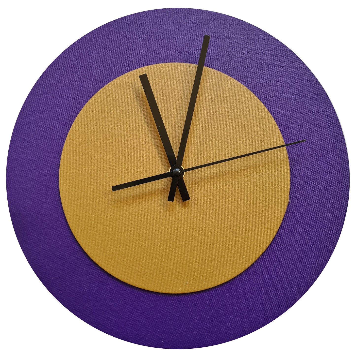 Pop Art Wanduhr Lila  Hellbraun mit schwarzen Zeigern 30 cm rund

