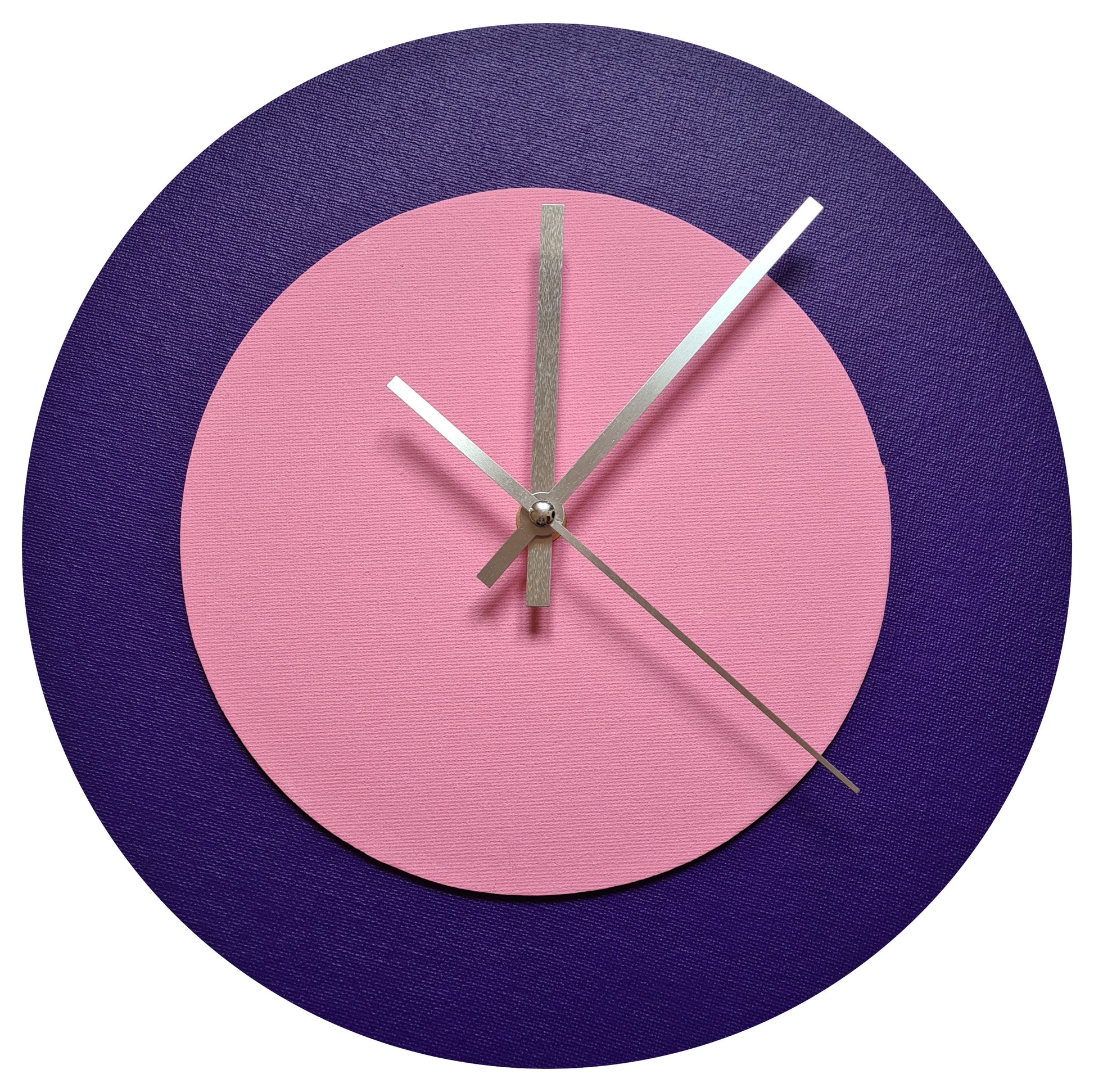 Pop Art Wanduhr Lila  Rosafarben mit silbernen Zeigern 30 cm rund
