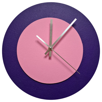 Pop Art Wanduhr Lila  Rosafarben mit silbernen Zeigern 30 cm rund
