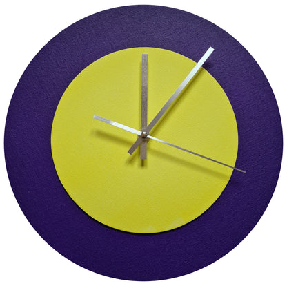 Pop Art Wanduhr Lila  Hellgelb mit silbernen Zeigern 30 cm rund
