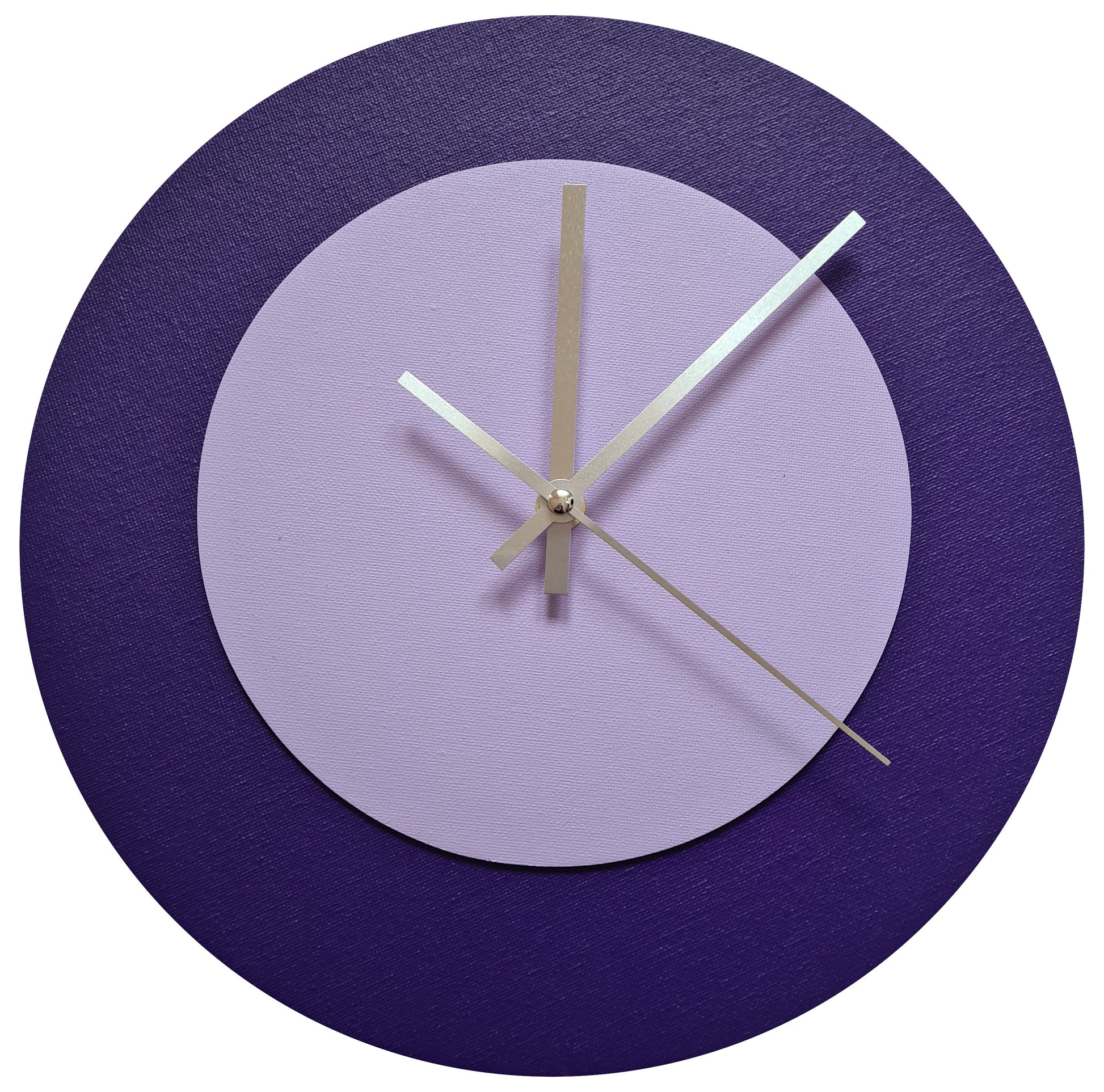 Pop Art Wanduhr Lila  Fliederfarben mit silbernen Zeigern 30 cm rund
